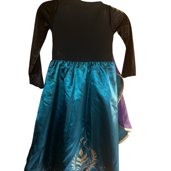 Disney Parks Frozen 2 Queen Anna girls costume with cape size 5/6 Disney store - Picture 3 of 5